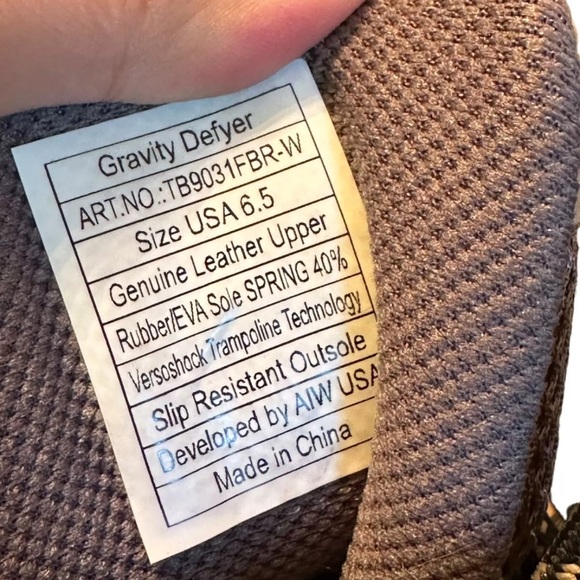 Gdefy Gravity Defyer Womens Hiking Boots Size 6.5 Slip Resistant Waterproof - Picture 5 of 10